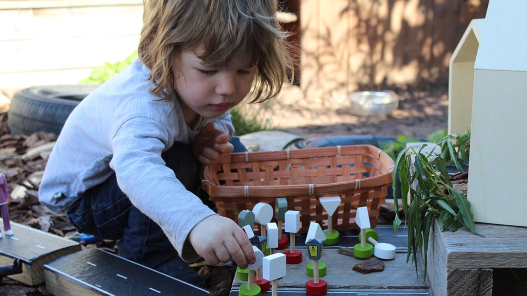 Small world play outdoors: Learning benefits