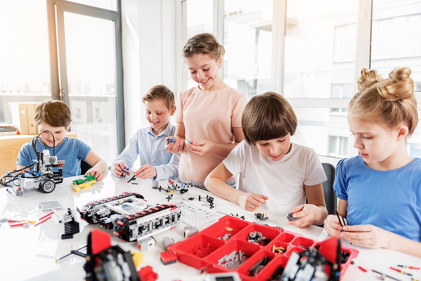 kids use lego in class