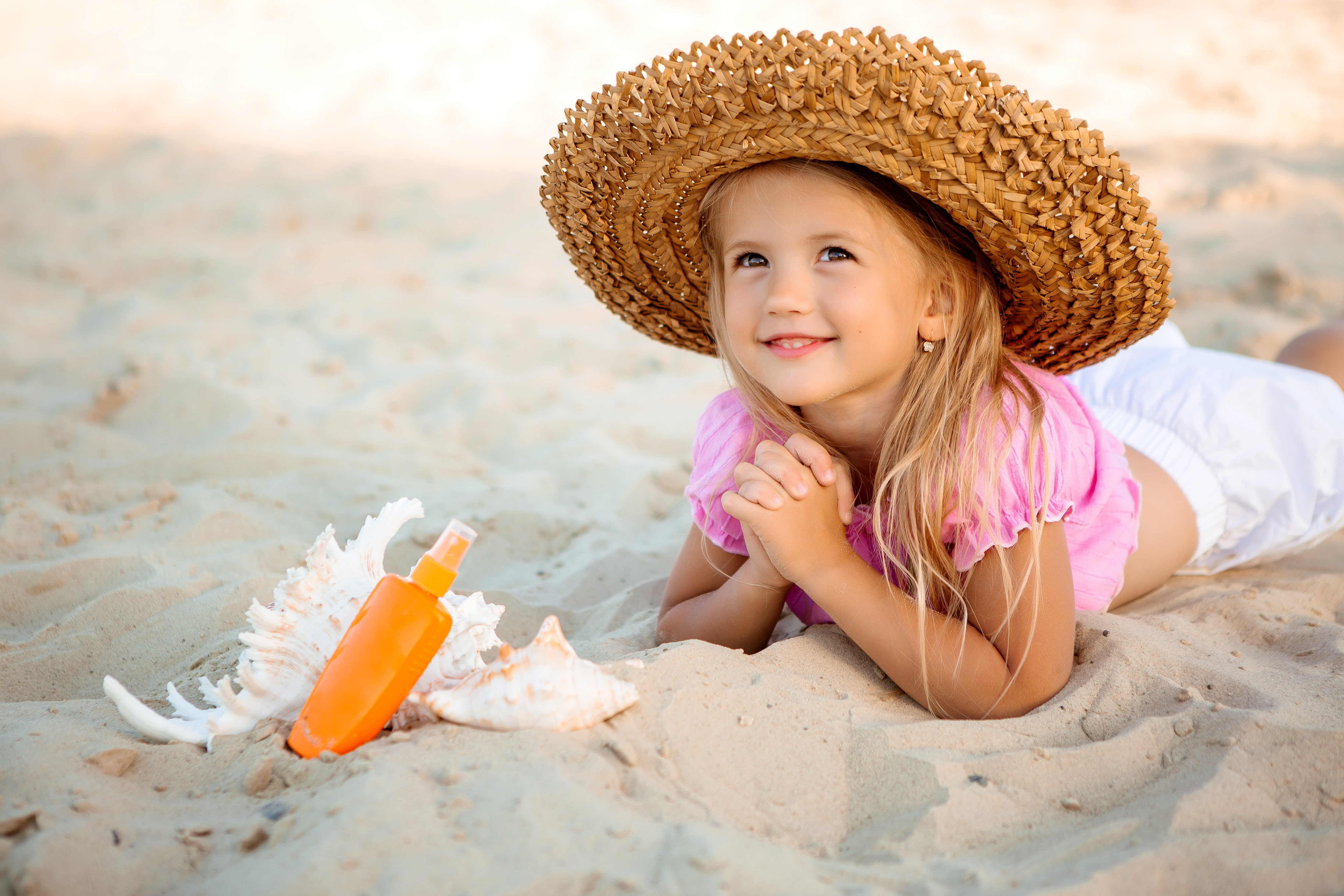 Hawt blonde in straw hat fuck and facial