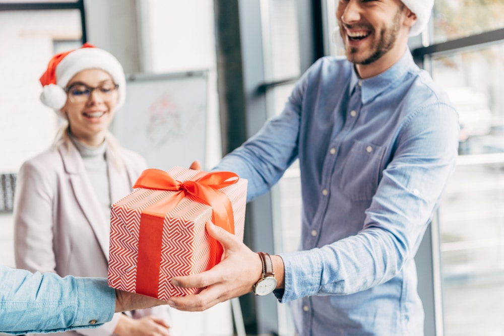 Quiz: what to gift your colleagues for Christmas