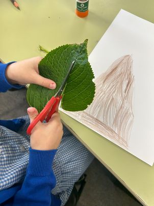 nature crafts for kids- tree drawing tree trunk 